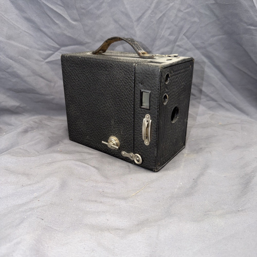 Eastman Kodak No. 2aModel C Rainbow Hawk-Eye Box Camera Black 116 Film With Case